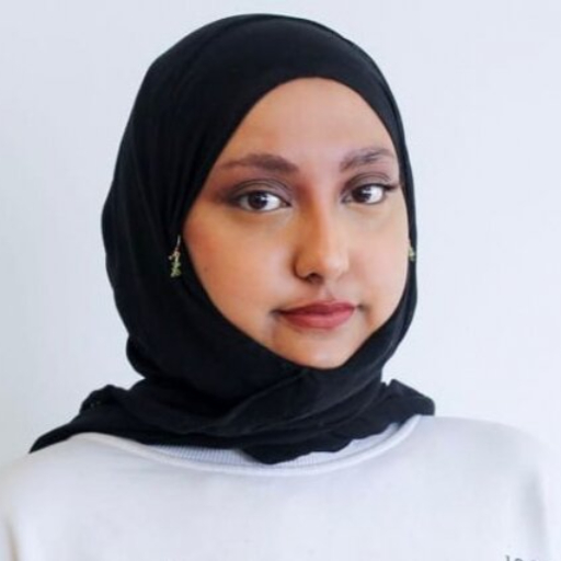 Private tutor Sima in Ilford