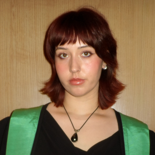 Private tutor Kirra in Cambridge