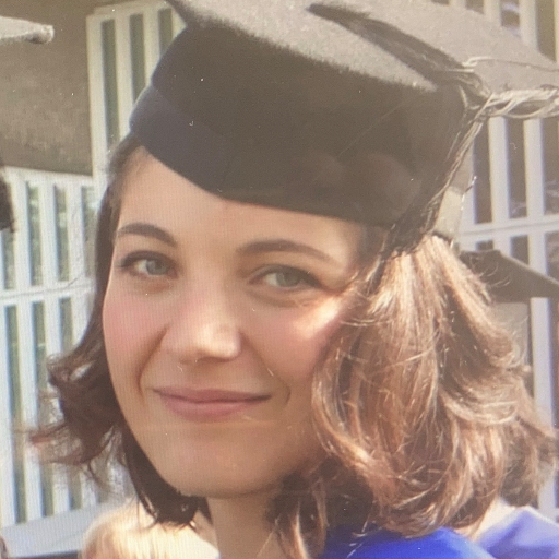 Private tutor Mariana  in Portsmouth