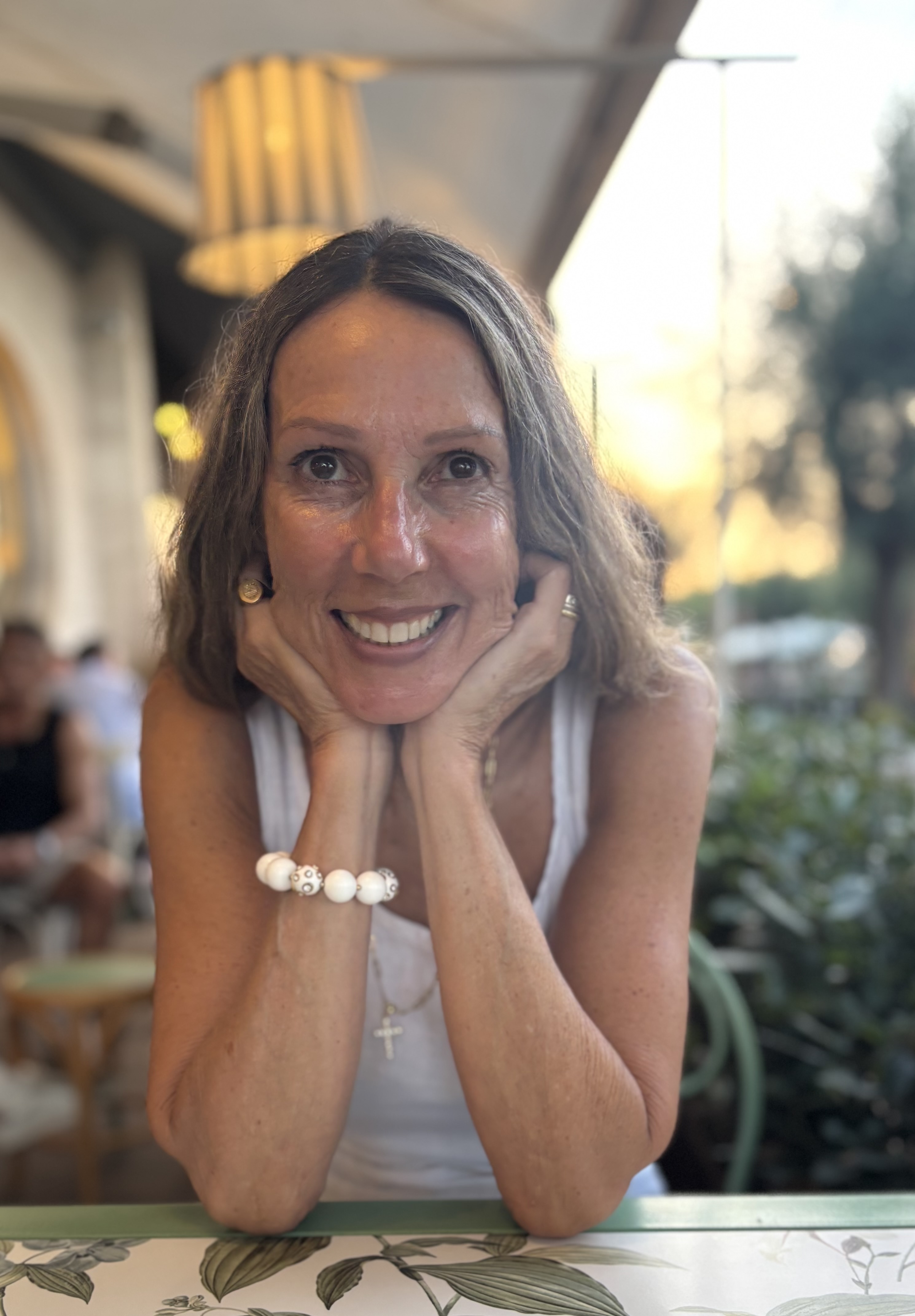 Private tutor Vivienne in Fleet